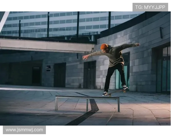 杭州滑板队的意识与文化探索：滑板运动在城市发展中的角色与影响