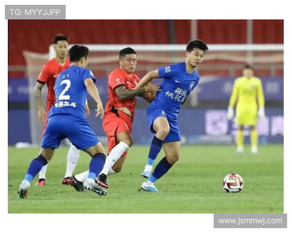 武汉足球队边路渗透战术解析与应用探讨