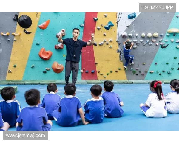 深入分析深圳攀岩队包夹战术的技巧与应用