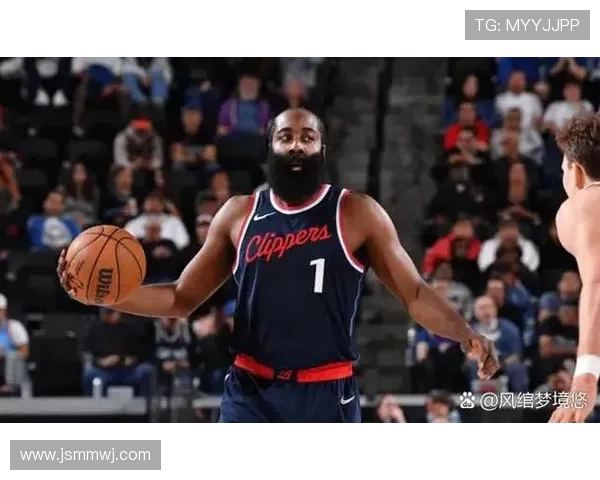 勇士与快船2016年对决回顾精彩瞬间与赛季亮点分析 勇士与快船2016年对决回顾精彩瞬间与赛季亮点分析